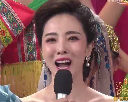 混血女明星鼻子_娱乐圈整容美女_美女整容前后对比